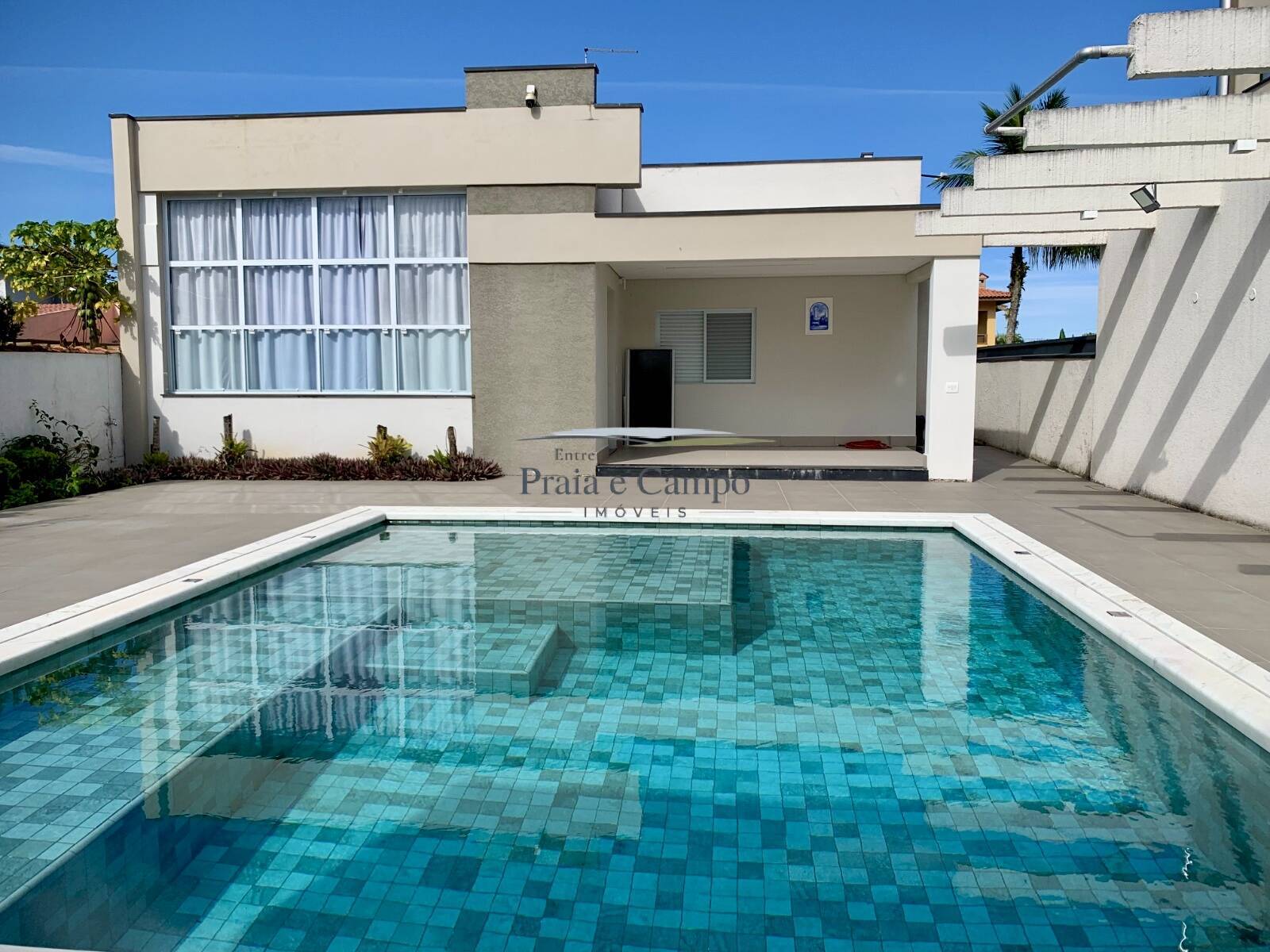Casa, 4 quartos, 222 m² - Foto 1